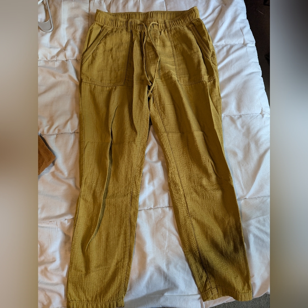YELLOW OLD NAVY COTTON PANTS